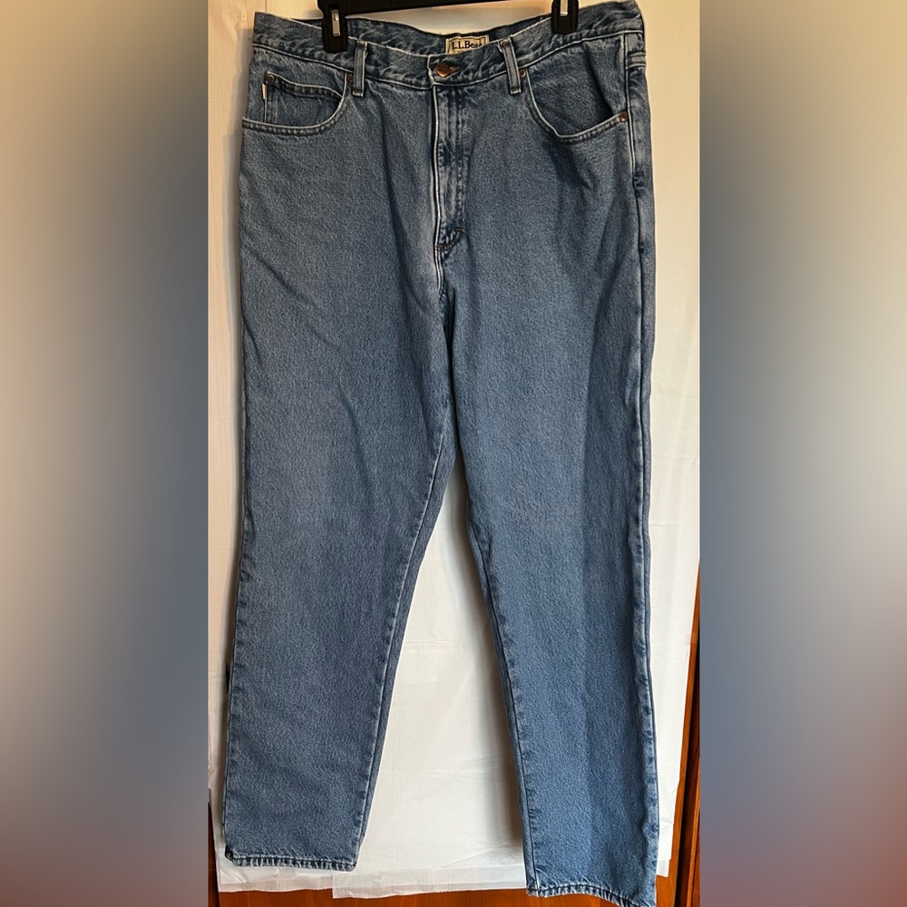 Vintage LL Bean jeans men’s 38x36 natural fit boot cut plaid line wash denim.